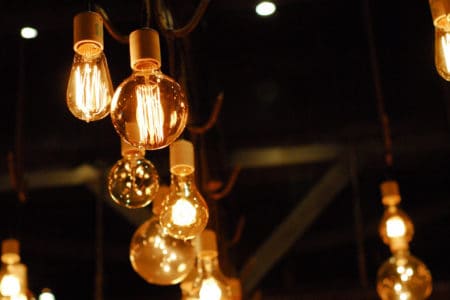 Was bedeutet WarmGlow, GlowDim, DimTone, DimToWarm oder Sunset Dimming bei LEDs?
